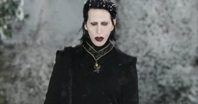 Marilyn Manson y la nieve de Enfants Riches Déprimés en París.