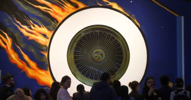 “Aztlán, túnel del tiempo” lleva el arte chicano al Palacio de Bellas Artes por primera vez.